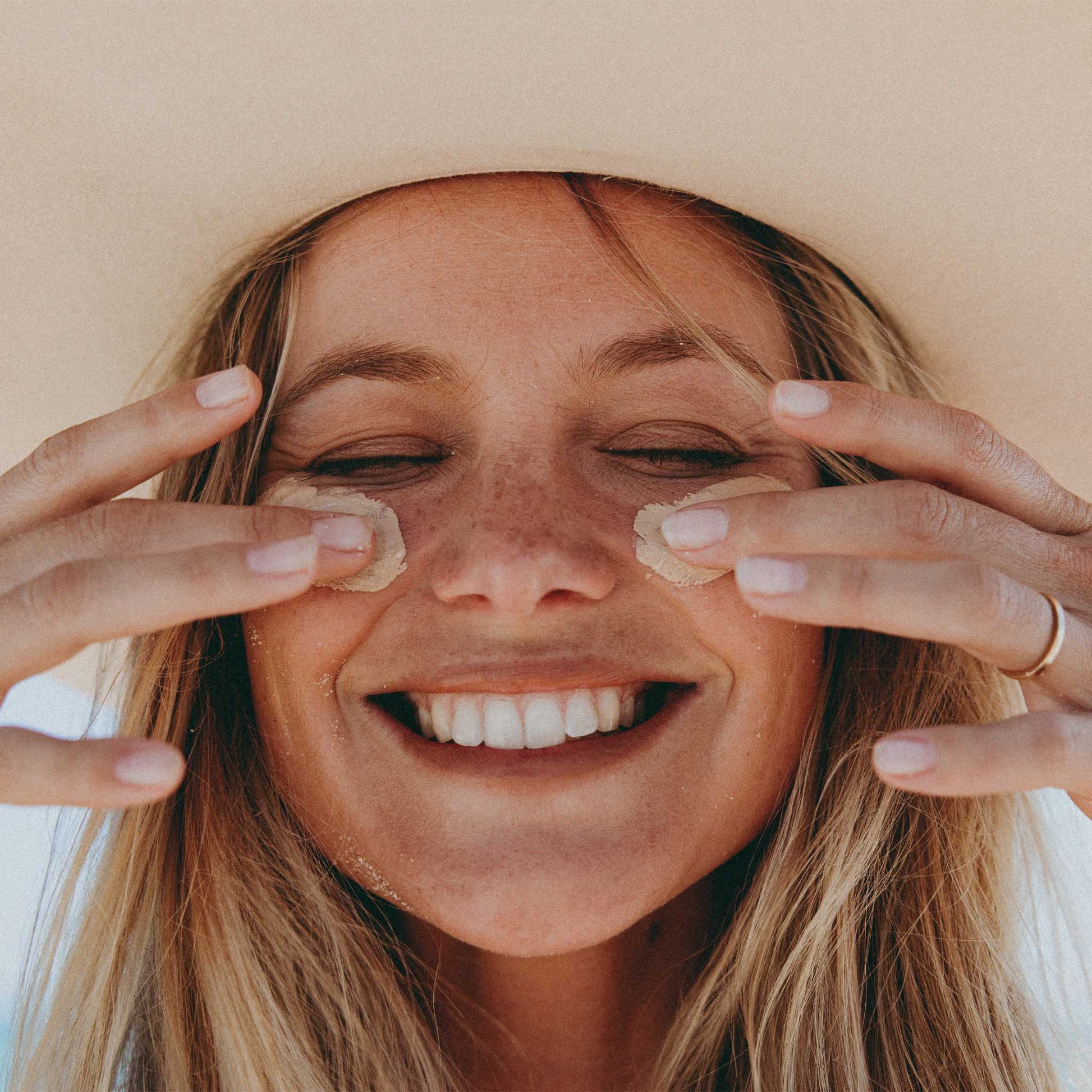 Sticky Zinc SPF50+ - We Are Feel Good Inc.